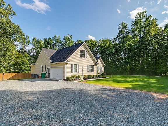 3rd image of 5125 Hunters Meadow Pl