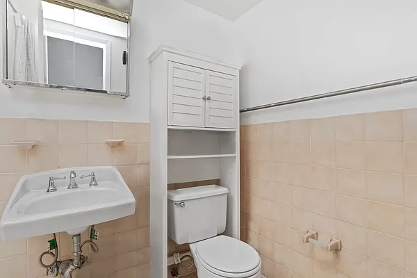 Rented by Douglas Elliman | media 4