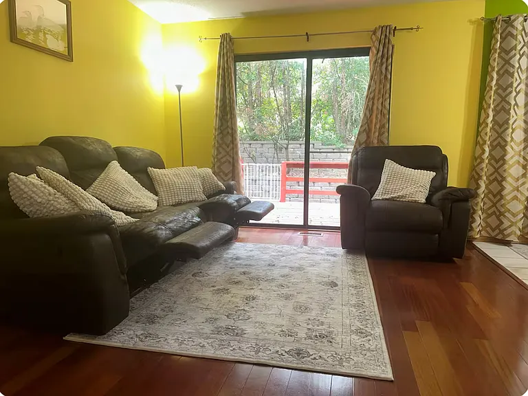 1633 City View Dr — Photo 3