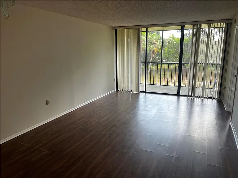 800 Cove Cay Dr #3F — Photo 5
