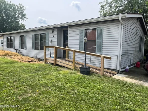 4 Eastlake Dr, Wapakoneta, OH 45895