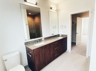 5402 9th Ave NW, Seattle, WA 98107