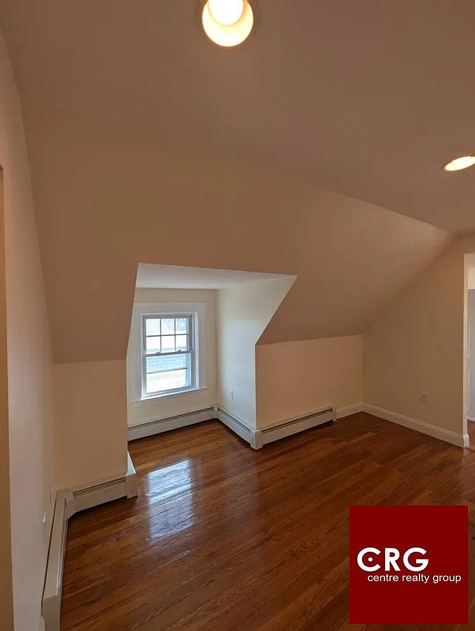1 bed, 1.0 bath, 650 sqft, $2,050 — Photo 3