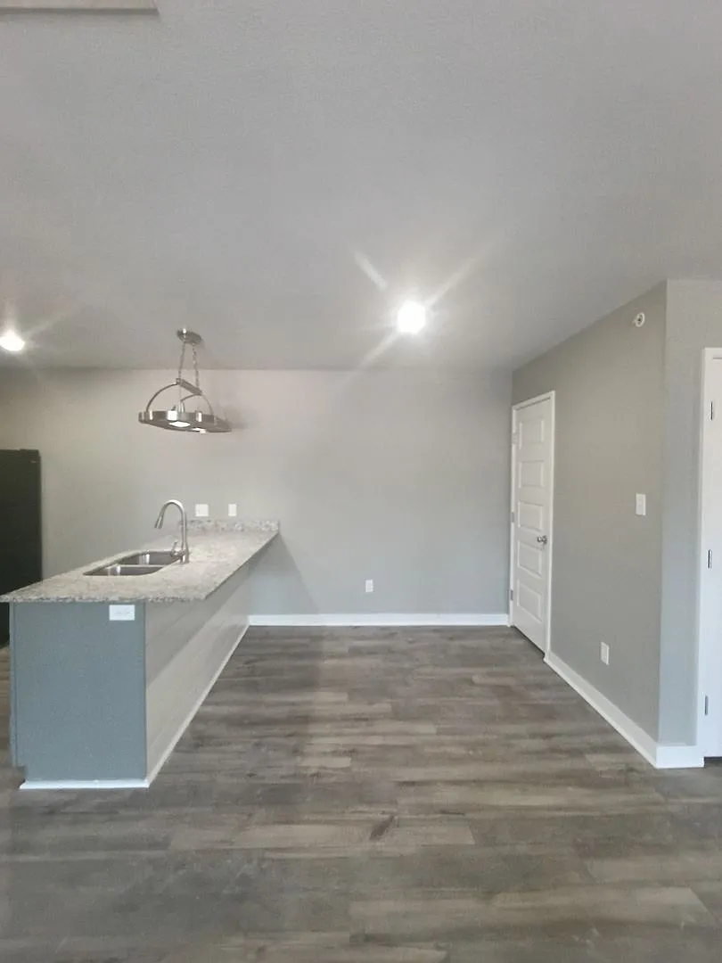 EL-Jacobs 1402 — Photo 3