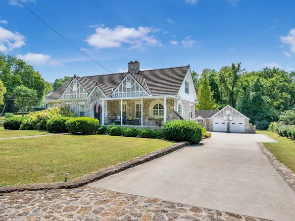 4411 Iroquois Ave, Nashville, TN 37205