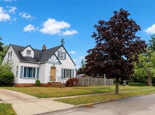 8423 Greenlawn Ave, Parma, OH 44129