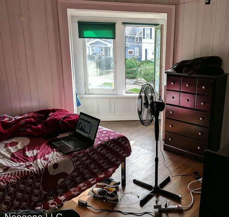 2nd image of 50 Clarke St #1