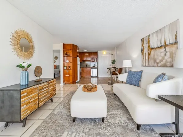 1054 Green St APT 503, Honolulu, HI 96822