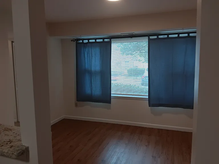 10819 Bucknell Dr — Photo 14