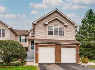 7326 Grandview Ct, Carpentersville, IL 60110