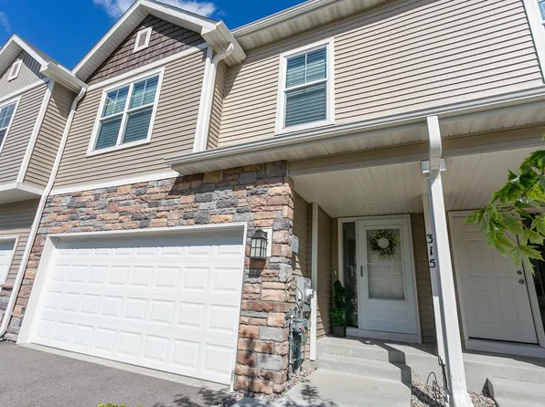 315 Stonewood Pl, Burnsville, MN 55306