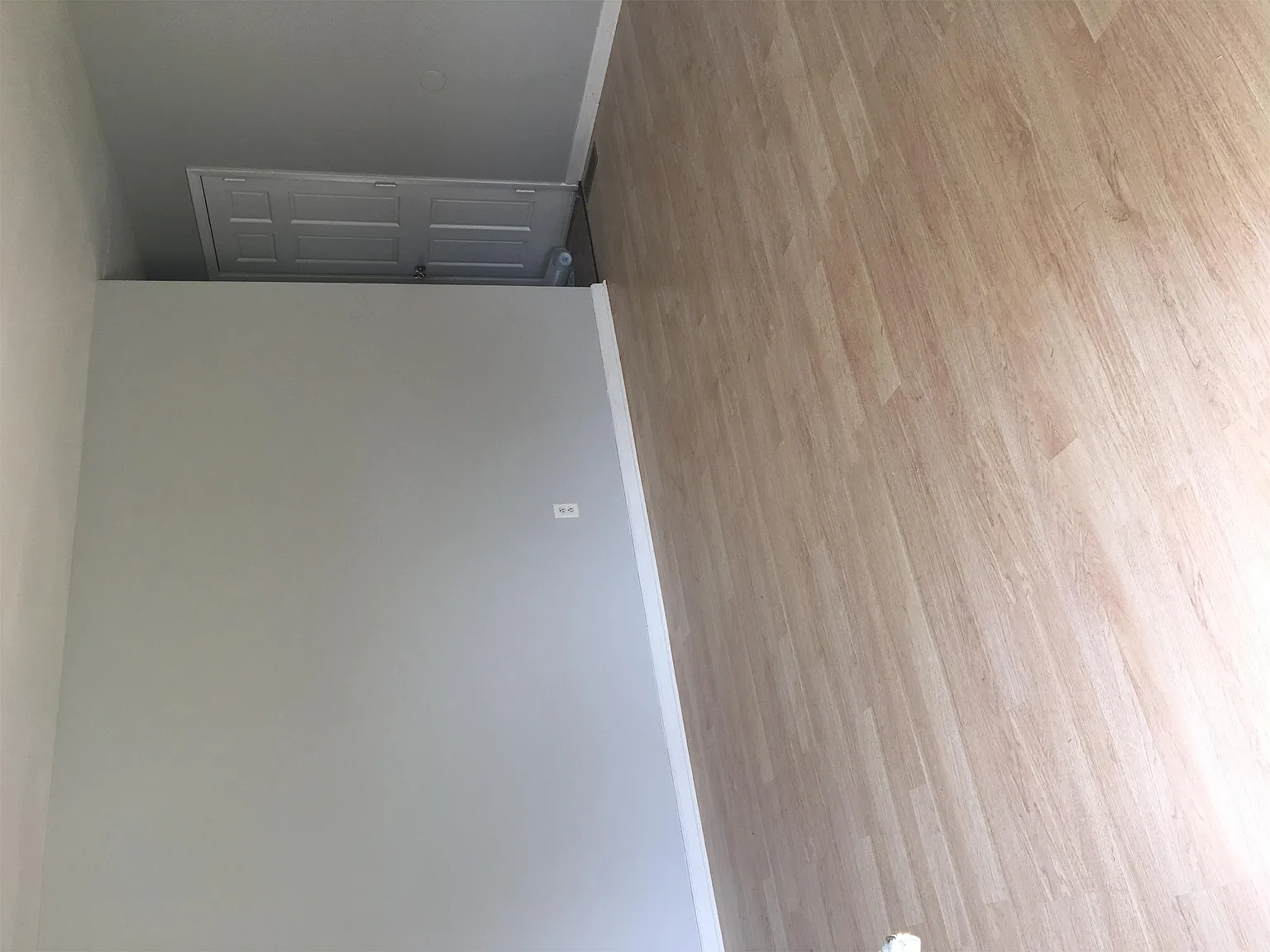 2615 Caroline Ave photo 1