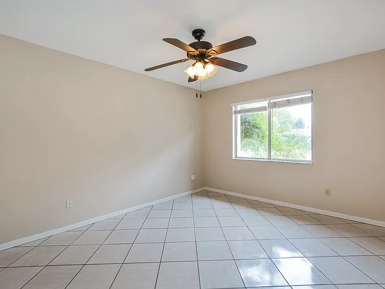 2726 Carlisle Ave — Photo 8