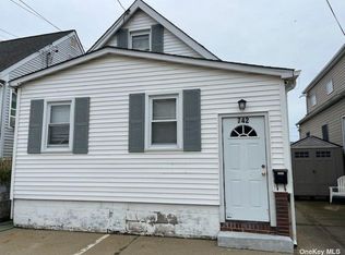 742 S 9th Street, Lindenhurst, NY 11757