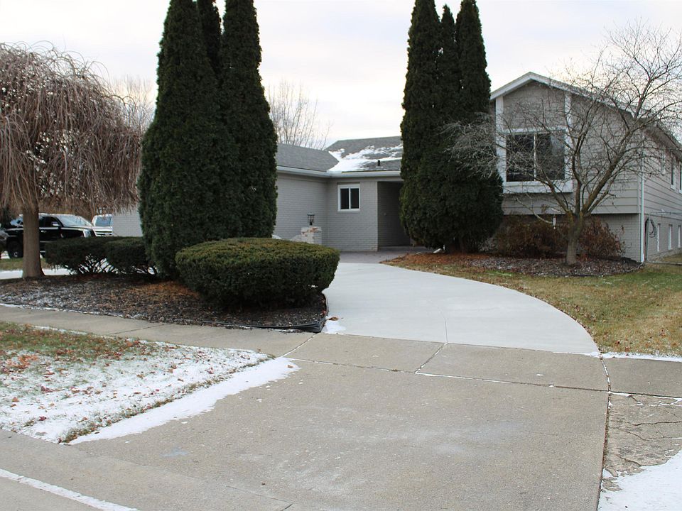 1st image of 14628 Lakeshore Dr