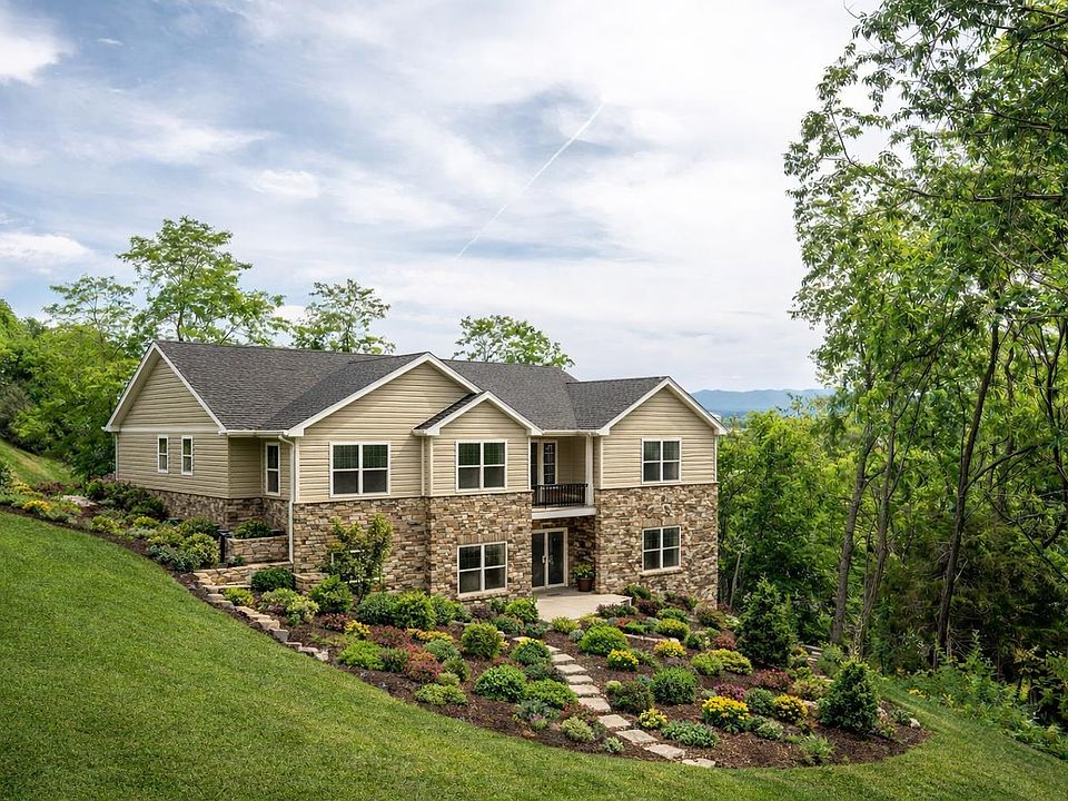 1st image of Valley View Dr