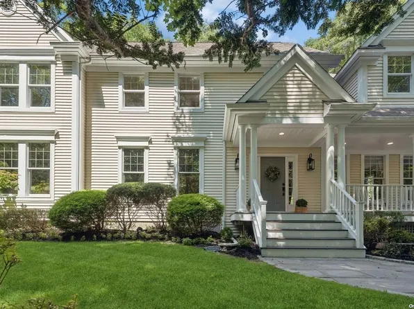 10 Spring Hollow Road, Nissequogue, NY 11780