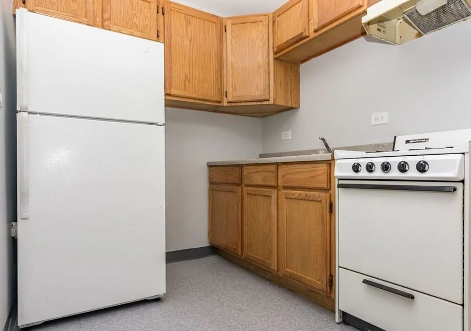 Studio, $1,050 — Photo 4