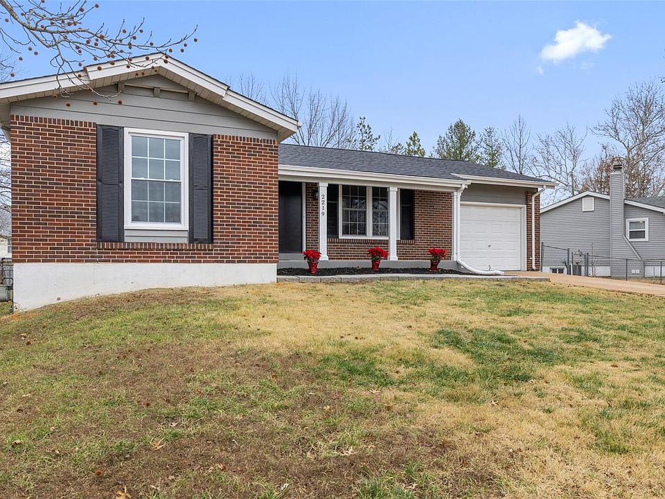 2219 Bentley Manor Dr, Fenton, MO 63026 | Zillow