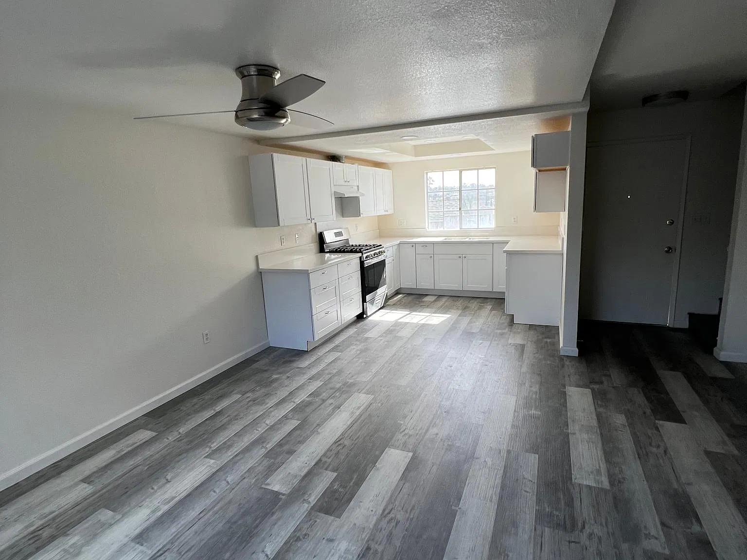 2 bed, 1200 sqft, $2,600 — Photo 4
