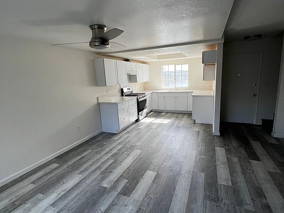 4th image of 208 Plymouth Dr