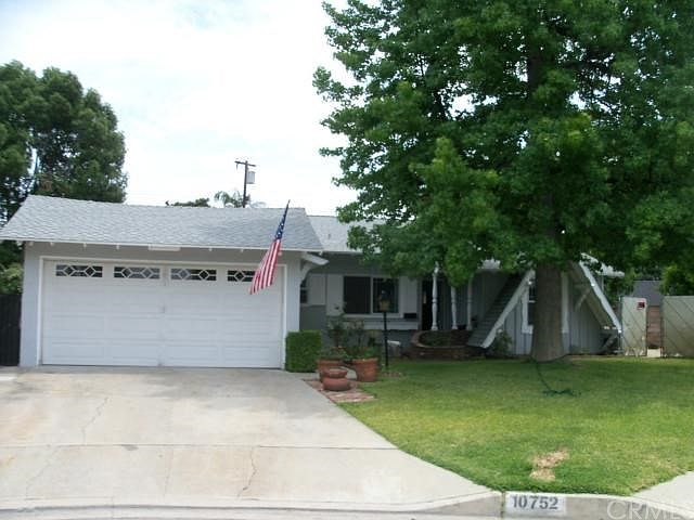 1st image of 10752 Lynrose St