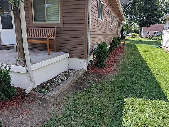 Fresh Landscaping & Mulching