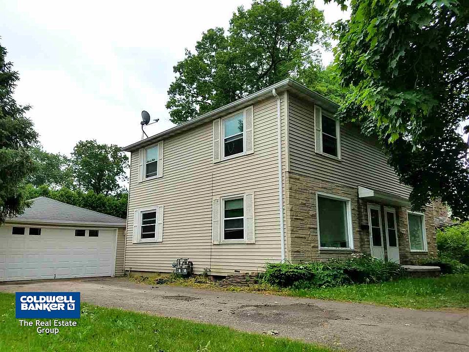 2nd image of 1208 S Memorial Dr