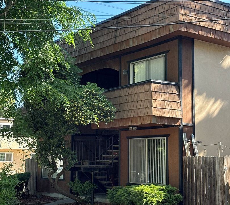1st image of 717 23rd St #1-4