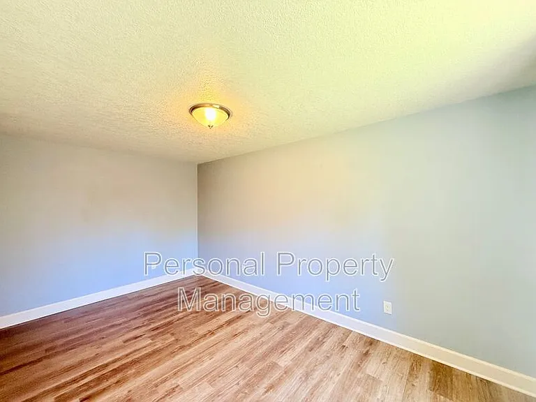 14317 NE 40th Cir — Photo 38