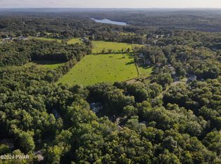 166 Boulder Rd, Lake Ariel, PA 18436