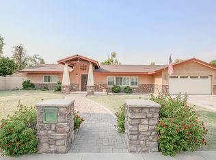 30 E Harmont Dr, Phoenix, AZ 85020