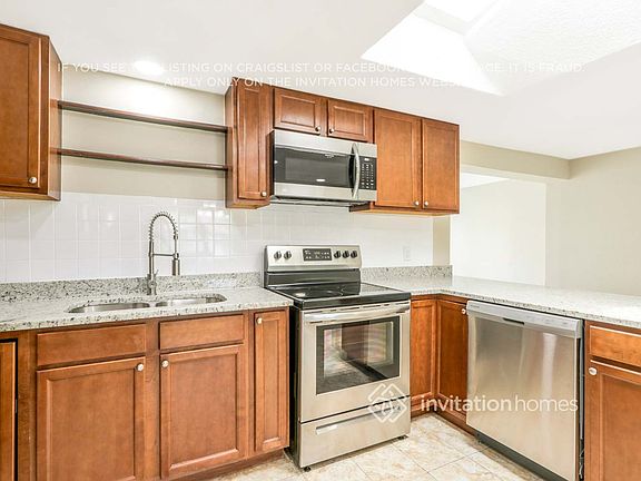 5th image of 7410 Ivanhoe Dr