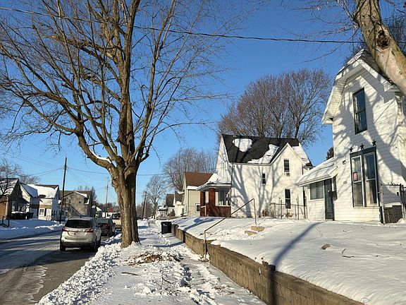 5th image of 1254 E Washington St