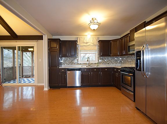 4th image of 606 Kensington Dr