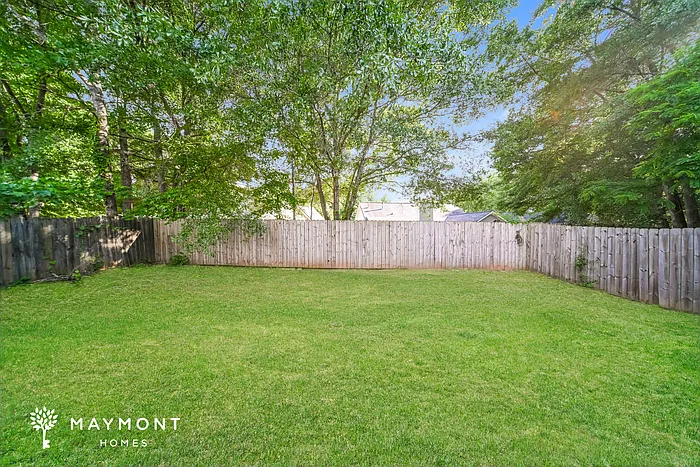 512 Edgewater Way — Photo 14