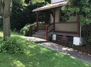 912 Henry Ave, Wayne, PA 19087