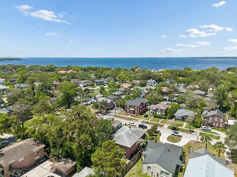 1731 Flagler Ave — Photo 39