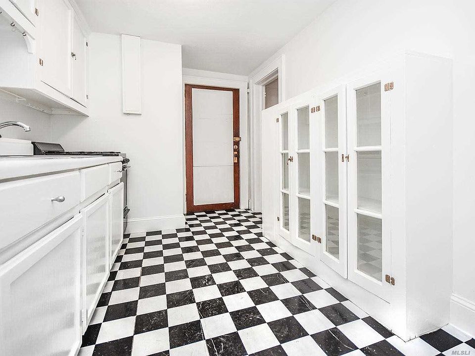 1st image of 270 8th Ave APT 9