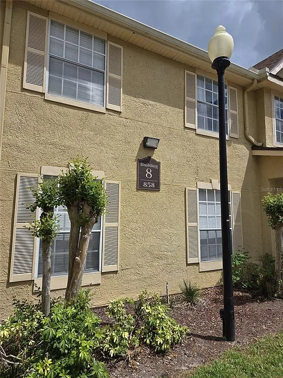 3 bed, 2.0 bath, 1194 sqft, $1,750 — Photo 2