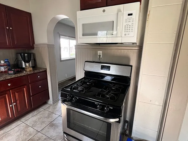 302 Fairmont Ave — Photo 5