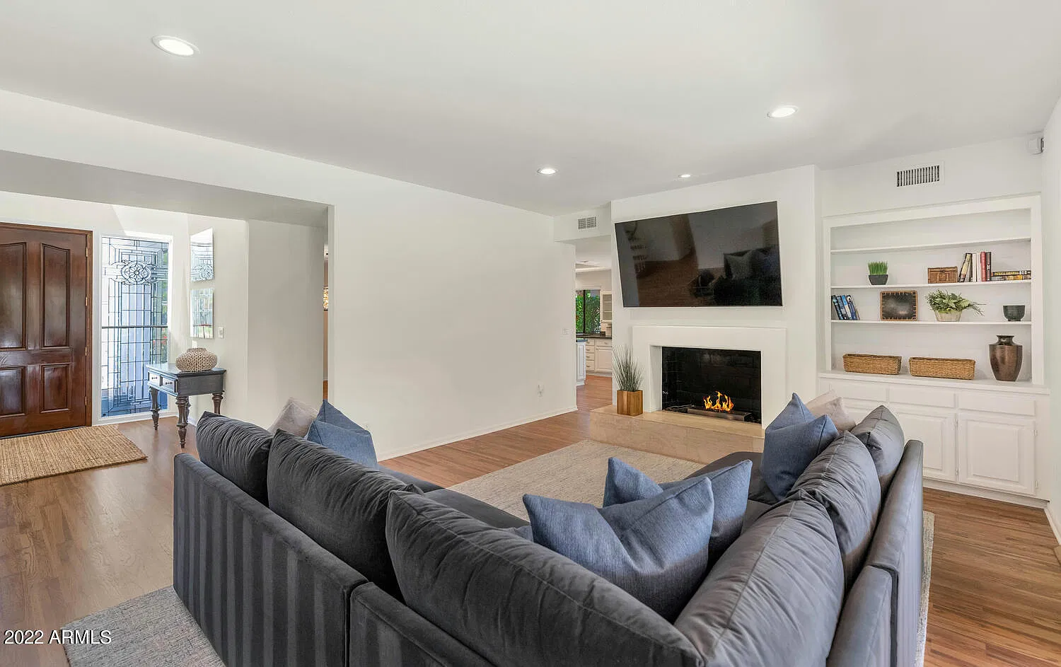 5 bed, 3.0 bath, 3785 sqft, $12,495 — Photo 4