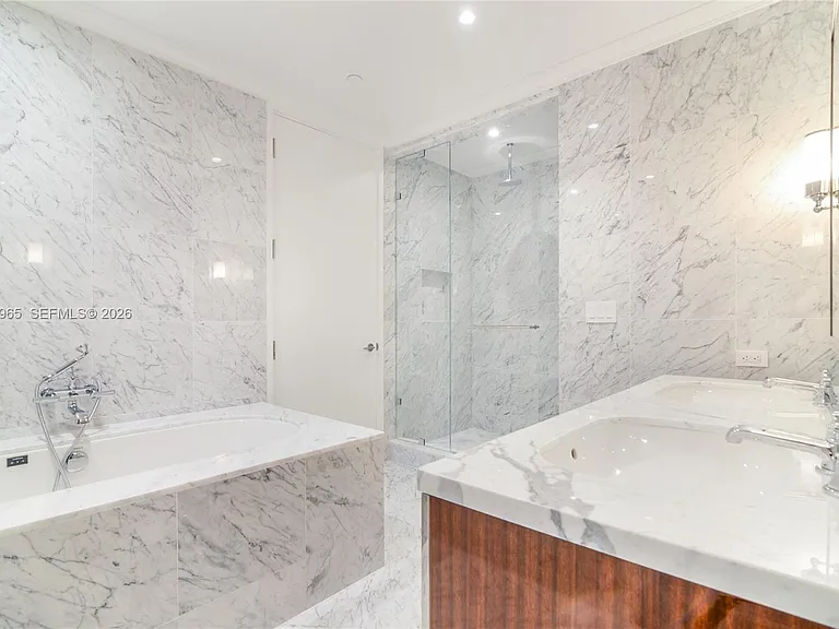15701 Collins Ave #2302 — Photo 11