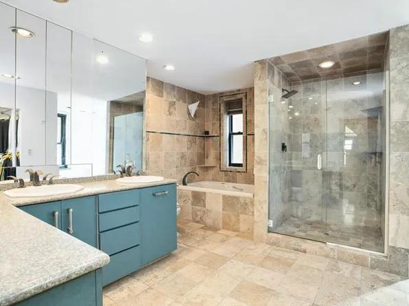 33 Fifth Avenue 3CD image 11 of 12