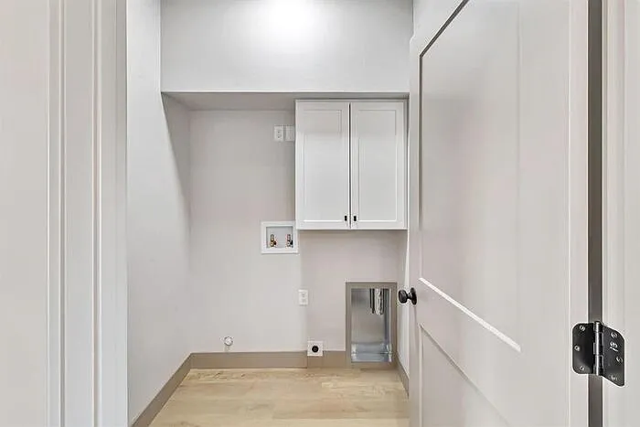 599 Teatro Ct — Photo 17
