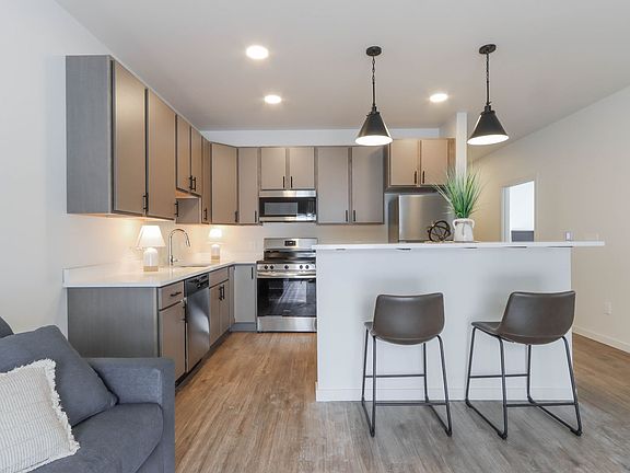5th image of 1331 S 8th Ave #174aea23a