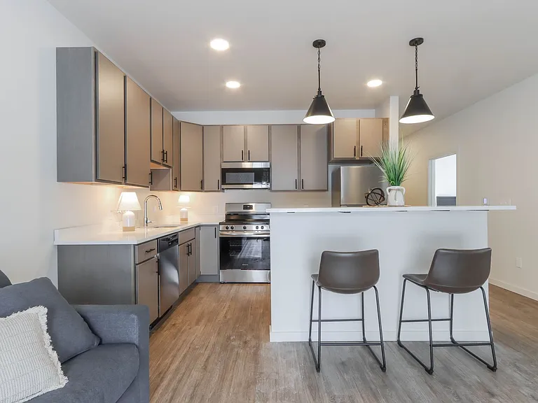 1331 S 8th Ave — Photo 40