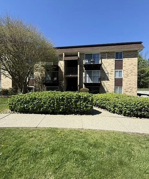 121 Bailey St #F56 — Photo 1