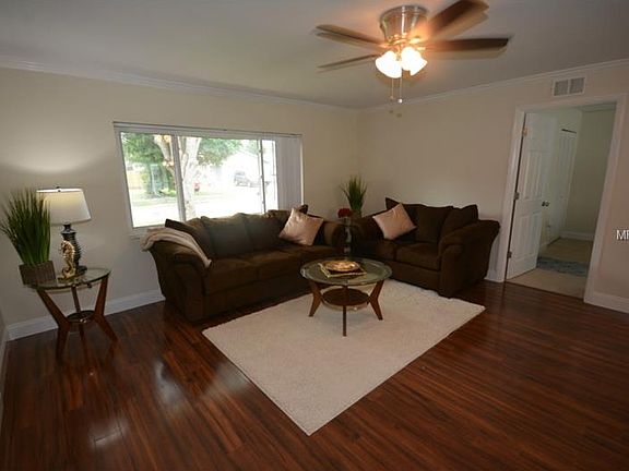 4th image of 6431 Friendship Dr