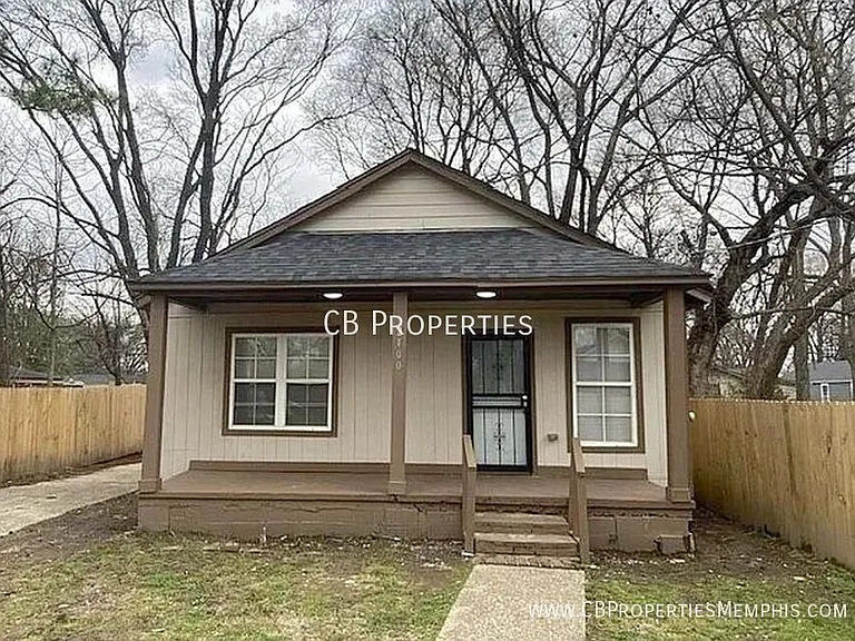 2100 Stovall Ave — Photo 1